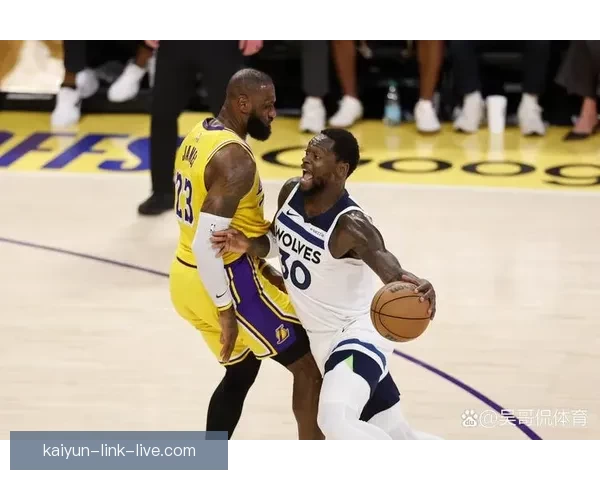 首节落后23分湖人遭雷霆狂虐里夫斯疑伤退赛